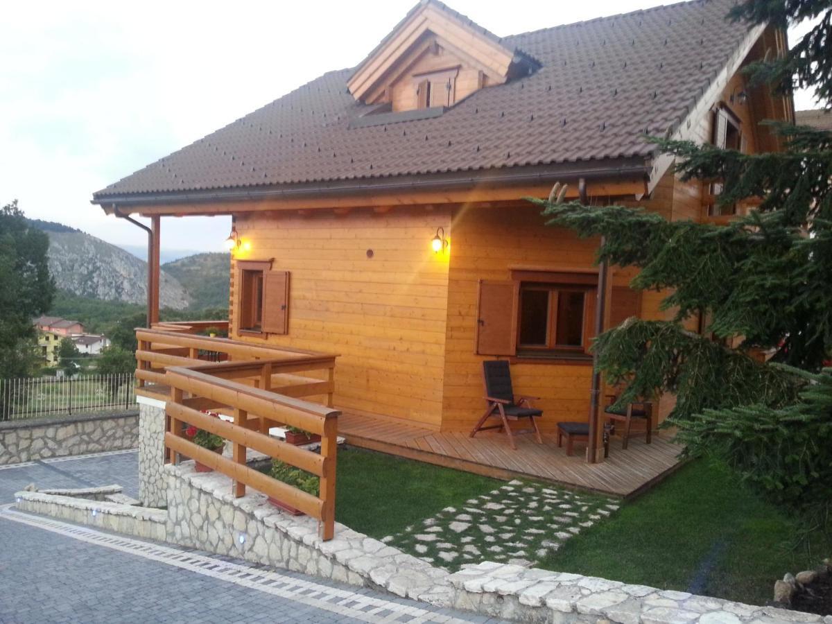 B&B Lo Chalet Di Ocre San Felice d'Ocre 外观 照片